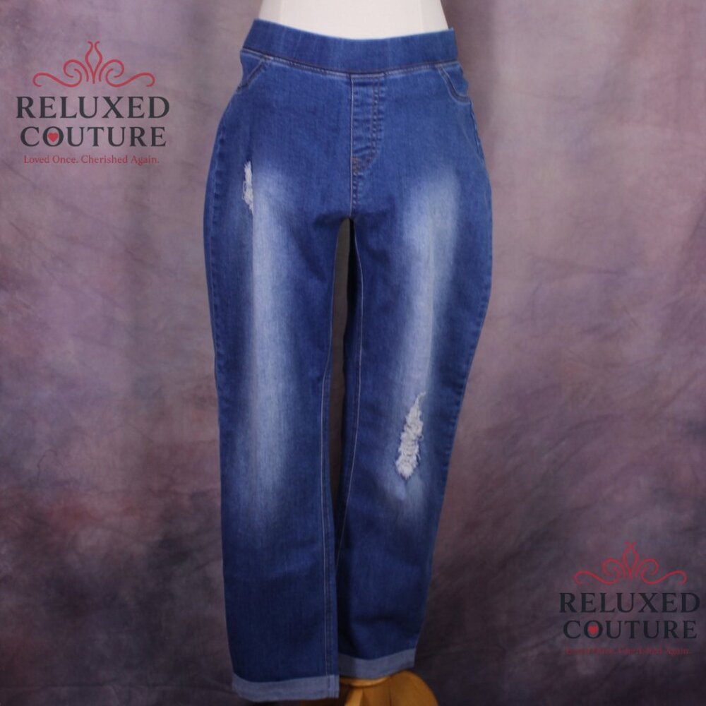 Distressed Light Jeans